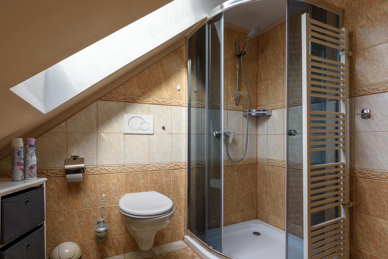 Apartman Elegant Besenova Luaran gambar